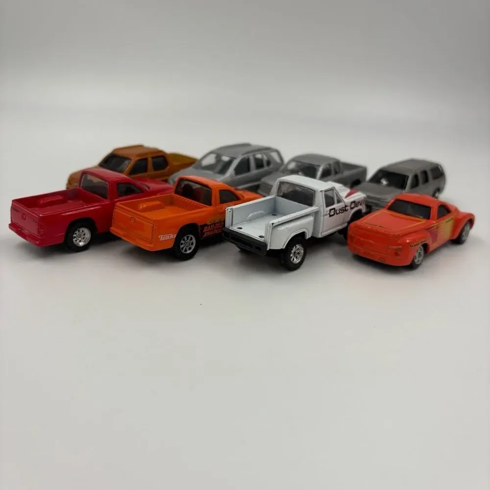 Vintage Maisto Truck and SUV Diecast Bundle Lot‎